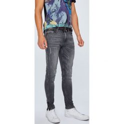 Medicine - Jeansy Monumental. Szare jeansy męskie relaxed fit MEDICINE. Za 129,90 zł.