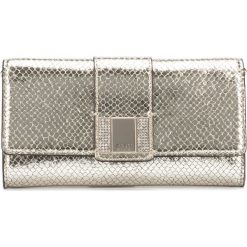 Guess Night Twist Kopertówka Złoty. Żółte kopertówki damskie Guess, w paski, z poliesteru, z aplikacjami. Za 373,95 zł.