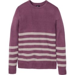 Sweter z okrągłym dekoltem bonprix matowy jeżynowy w paski. Różowe swetry męskie bonprix, s, w paski, z okrągłym kołnierzem. Za 34,99 zł.