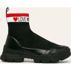 Love Moschino - Buty. Czarne buty sportowe damskie Love Moschino, bez wzorów, z gumy, sportowe. W wyprzedaży za 799,90 zł.