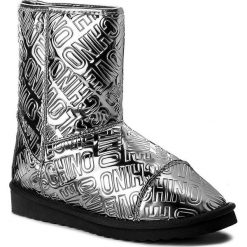 Buty LOVE MOSCHINO - JA24193H04JI0910 Embos.Peltro P. Szare buty zimowe damskie marki Love Moschino, ze skóry ekologicznej. W wyprzedaży za 449,00 zł.