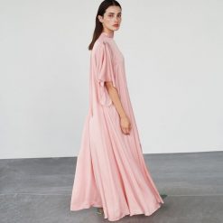Elegancka sukienka maxi - Różowy. Różowe sukienki damskie Reserved, bez wzorów, eleganckie, bez kołnierzyka, bez rękawów, maxi. Za 349,99 zł.