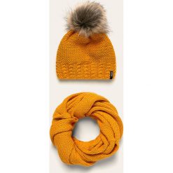 Answear - Czapka i komin. Kominy damskie ANSWEAR, na zimę, z dzianiny. W wyprzedaży za 79,90 zł.