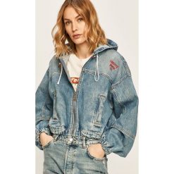 Tommy Jeans - Kurtka jeansowa. Niebieskie kurtki damskie Tommy Jeans, s, bez wzorów, z bawełny, krótkie. W wyprzedaży za 499,90 zł.