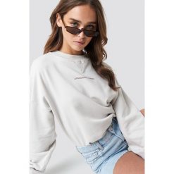 NA-KD Trend Bluza Passionate - Beige,Nude,Offwhite. Brązowe bluzy z nadrukiem damskie NA-KD Trend, z dzianiny, z długim rękawem, długie. Za 161,95 zł.