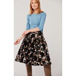 Spódnica Vinca Matronula 44. Spódniczki damskie m, w paski, z elastanu, dopasowane. Za 347,00 zł.