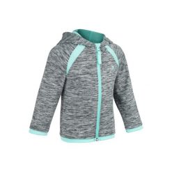 Bluza 560 Gym. Szare bluzy chłopięce marki DOMYOS, z kapturem. W wyprzedaży za 34,99 zł.