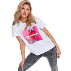 T-shirt damski z krótkim rękawem. Białe t-shirty damskie Top Secret, bez wzorów, z bawełny, klasyczne, z klasycznym kołnierzykiem. W wyprzedaży za 24,99 zł.