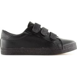 Trampki zapinane na rzepy czarne XL10P Black. Czarne trampki i tenisówki damskie ButyModne, bez wzorów, z tkaniny, na rzepy. W wyprzedaży za 89,00 zł.