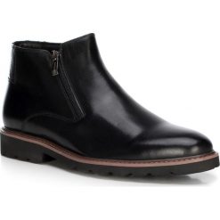 Buty męskie. Czarne sztyblety męskie Wittchen, ze skóry, bez zapięcia. W wyprzedaży za 299,90 zł.