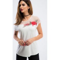 Bluzki damskie: Kremowa bluzka z haftem TA6186