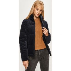 Vero Moda - Kurtka. Pomarańczowe kurtki damskie Vero Moda, s, bez wzorów, z bawełny, krótkie. W wyprzedaży za 139,90 zł.