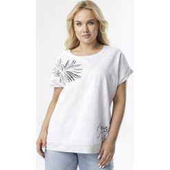 Biała Bluzka Aethirei. Białe bluzki damskie Born2be, xl, bez wzorów, bez kołnierzyka, bez rękawów. W wyprzedaży za 39,99 zł.