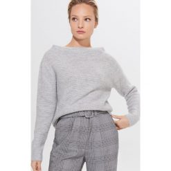 Sweter z prostym dekoltem - Jasny szary. Szare swetry damskie Mohito, s. Za 89,99 zł.