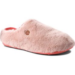 Kapcie CAMPER - Tws Kids K800206-002 D Nord Mysti/Way Remagma. Różowe sandały dziewczęce Camper, z tworzywa sztucznego, bez zapięcia. W wyprzedaży za 199,00 zł.