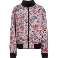 S.Oliver RED LABEL Kurtka Bomber nude. Czerwone kurtki chłopięce marki s.Oliver RED LABEL, z materiału. Za 259,00 zł.