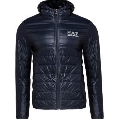 Kurtka EA7 EMPORIO ARMANI. Niebieskie płaszcze męskie EA7 Emporio Armani, l, z nadrukiem, z kapturem. Za 750,00 zł.