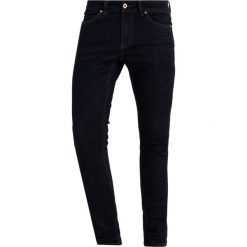 Cristiano Ronaldo CR7 Jeansy Slim fit rinse. Czarne jeansy męskie relaxed fit marki Cristiano Ronaldo CR7. Za 299,00 zł.