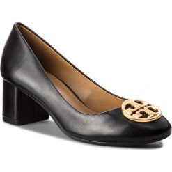 Półbuty TORY BURCH - Chelsea 50mm Pump 45900 Perfect Black 006. Czarne półbuty damskie Tory Burch, bez wzorów, ze skóry, bez obcasa, na obcasie, bez zapięcia. Za 1219,00 zł.