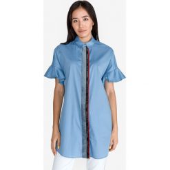 Versace Jeans Koszula Niebieski. Niebieskie bluzki damskie Versace Jeans, s, bez wzorów, z elastanu, bez kołnierzyka, z krótkim rękawem. Za 1058,95 zł.