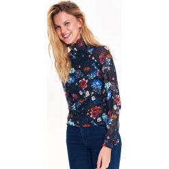 BLUZKA W KWIATOWY NADRUK. Szare bluzki damskie marki Top Secret, z nadrukiem, z tkaniny. W wyprzedaży za 39,99 zł.
