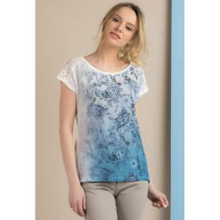 Cieniowana bluzka z wzorem. Szare t-shirty damskie marki Monnari, w koronkowe wzory, z wiskozy, bez kołnierzyka, z krótkim rękawem. Za 59,50 zł.