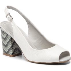 Sandały LORETTA VITALE - 8270-455-521 White Mb. Białe klapki damskie marki Loretta Vitale, bez wzorów, ze skóry, bez obcasa, na obcasie. Za 299,00 zł.