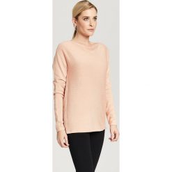 Sweter w kolorze jasnoróżowym. Różowe swetry damskie Zabaione, Hailys, xl, bez wzorów, bez rękawów, bez kaptura. W wyprzedaży za 59,95 zł.