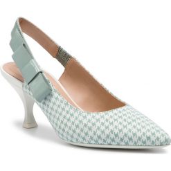 Sandały GEOX - D Elisangel M.A D92BWA 00766 C0464 Lt Green/White. Zielone klapki damskie Geox, z aplikacjami, ze skóry ekologicznej, bez obcasa, na obcasie. W wyprzedaży za 419,00 zł.