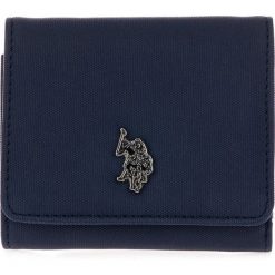 U.S. POLO ASSN. portfel damski Portsmouth ciemnoniebieski. Niebieskie portfele damskie U.S. Polo Assn., bez wzorów. Za 209,00 zł.