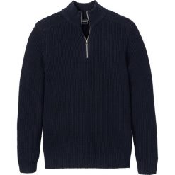 Sweter z bawełny z recylingu bonprix ciemnoniebieski. Niebieskie swetry męskie bonprix, s, bez wzorów, z bawełny, ze stójką, bez kaptura. Za 54,99 zł.