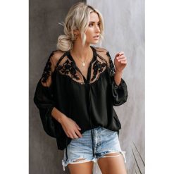Bluzka MARIKO. Czarne bluzki damskie IVET, xl, bez wzorów, eleganckie, bez kołnierzyka, bez rękawów. W wyprzedaży za 89,00 zł.