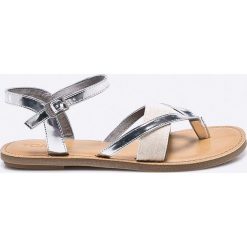 Toms - Sandały. Szare klapki damskie marki Toms, bez wzorów, ze skóry, bez obcasa, na szpilce. W wyprzedaży za 139,90 zł.