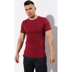 T-Shirt Orlovski V-neck Bordo Green. Zielone t-shirty męskie Edward Orlovski, xl, bez wzorów, z bawełny, eleganckie, z włoskim kołnierzykiem. Za 29,00 zł.