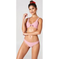 Stroje dwuczęściowe damskie: J&K Swim X NA-KD Gładki dół bikini – Pink