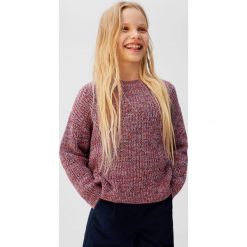 Mango Kids - Sweter dziecięcy Wey 110-164 cm. Różowe swetry dziewczęce z bawełny, z okrągłym kołnierzem, krótkie. W wyprzedaży za 69,90 zł.