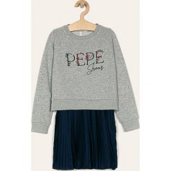 Pepe Jeans - Sukienka dziecięca Flora. Szare sukienki dziewczęce Pepe Jeans, z aplikacjami, z bawełny, casualowe, z długim rękawem, długie, maxi, rozkloszowane. W wyprzedaży za 179,90 zł.