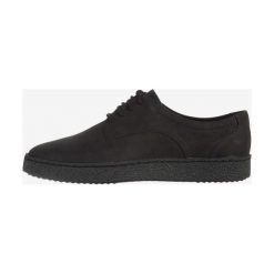 Clarks Lillia Lola Półbuty Czarny. Czarne półbuty damskie Clarks, bez wzorów, ze skóry, bez obcasa, bez zapięcia. Za 404,95 zł.