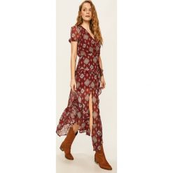 Answear - Sukienka. Brązowe sukienki damskie ANSWEAR, s, bez wzorów, z poliesteru, bez kołnierzyka, z krótkim rękawem, krótkie, midi, rozkloszowane. Za 159,90 zł.