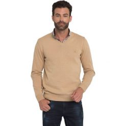 Sir Raymond Tailor Sweter Męski Tour Xxl Beżowy. Brązowe swetry męskie Sir Raymond Tailor, xxl, bez wzorów, z bawełny, bez kołnierzyka, bez kaptura. W wyprzedaży za 104,00 zł.