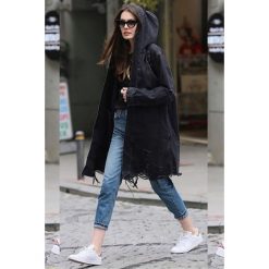 Kurtka czarny jeans AMERY. Czarne kurtki damskie Kurtka czarny jeans AMERY, bez wzorów, z jeansu. W wyprzedaży za 149,00 zł.