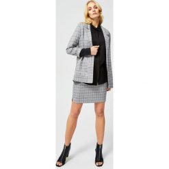 Marynarka w kratę. Szare marynarki damskie Moodo, xl, w kratkę, z elastanu. Za 79,99 zł.