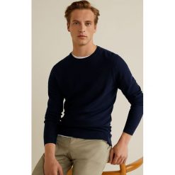 Mango Man - Sweter Julen. Szare swetry klasyczne męskie Mango Man, l, z dzianiny, z okrągłym kołnierzem. W wyprzedaży za 99,90 zł.
