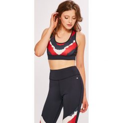 Tommy Hilfiger - Biustonosz. Brązowe biustonosze sportowe damskie marki TOMMY HILFIGER, s, z elastanu. W wyprzedaży za 159,90 zł.