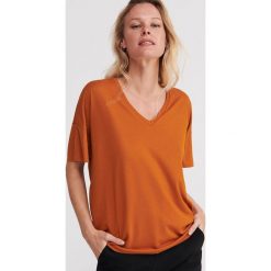T-shirt oversize - Brązowy. Pomarańczowe t-shirty damskie Reserved, s, bez wzorów, bez kołnierzyka. W wyprzedaży za 19,99 zł.
