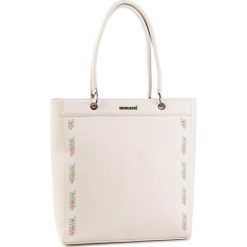 Torebka MONNARI - BAG4470-012 White. Białe torebki klasyczne damskie Monnari, bez wzorów, ze skóry ekologicznej, klasyczne, duże, bez dodatków. W wyprzedaży za 119,00 zł.