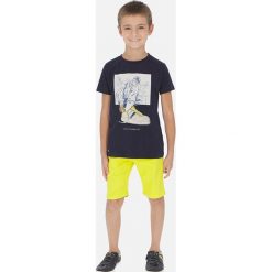 Mayoral - Szorty dziecięce 128-172 cm. Żółte spodenki chłopięce Mayoral, bez wzorów, z elastanu. Za 124,90 zł.