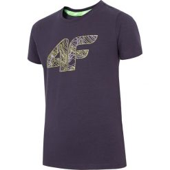T-shirt chłopięcy (122-164) JTSM200A - granat. Szare t-shirty chłopięce marki 4F JUNIOR, z nadrukiem, z materiału, bez rękawów. Za 29,99 zł.