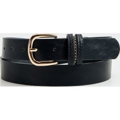Pasek damski - Czarny. Czarne paski damskie Mohito, w paski. Za 39,99 zł.