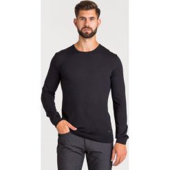 SWETER JOOP! JEANS VIRGIN WOOL. Czarne swetry męskie Joop! Collection, m, z aplikacjami, z wełny, z okrągłym kołnierzem, bez kaptura. Za 275,40 zł.
